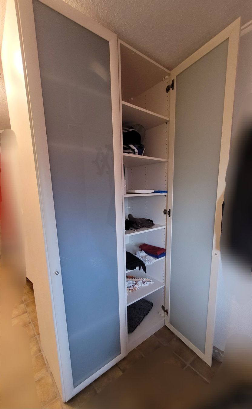 Schränke: Schrank mit Glastüren, weiss – Gebraucht aus Bischofszell von -fr-5 2