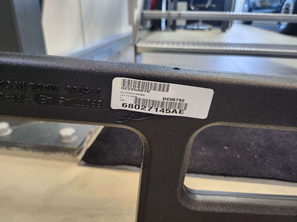 Ladeflächen-Trennwand Dodge RAM 1500 DS mit RAMBOX 09-18 3