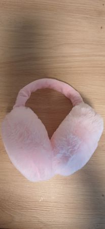 Rosa Ohrenwärmer aus Plüsch - Kuschelig durch den Winter!