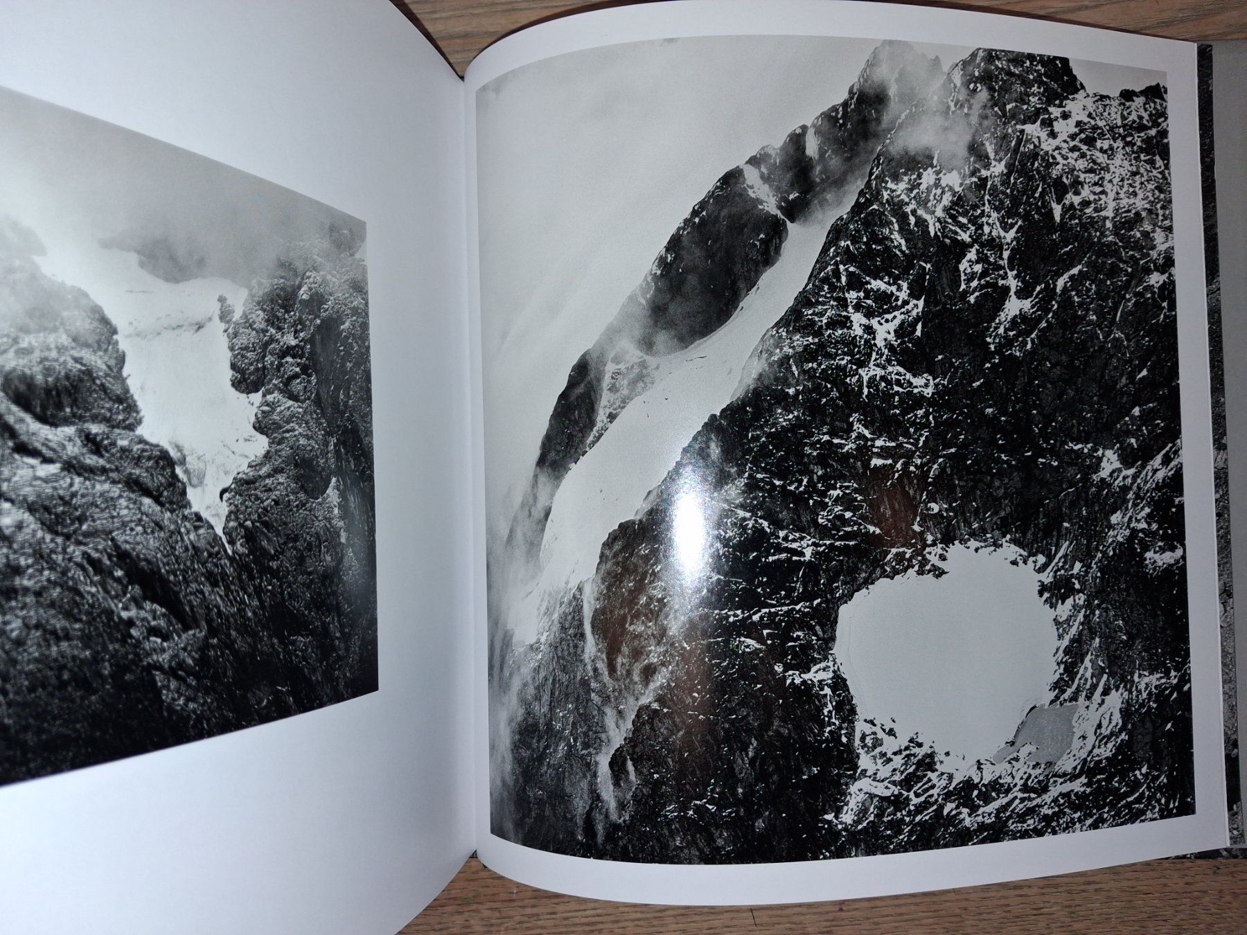 Bücher: Fotobuch While the Fires Burn Daniel Schwartz Gletscher RAR – Gebraucht aus Welschenrohr von Regool 1