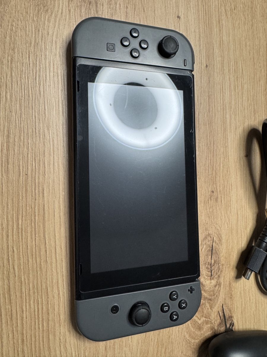 Nintendo Console: Nintendo Switch Bundle - Konsole, Dock, Controller🎮🕹️  – Usato da Biberist venduto da etesummer 3