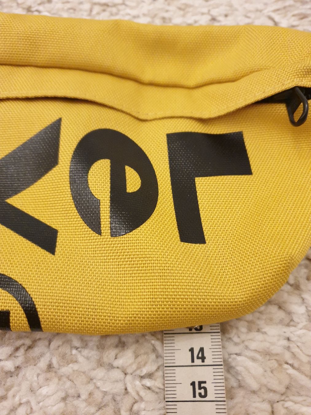 Levi's Borse: Sac banane Levi's jaune moutarde, unisexe, polyester – Usato da Neuchâtel venduto da Verenas12 6