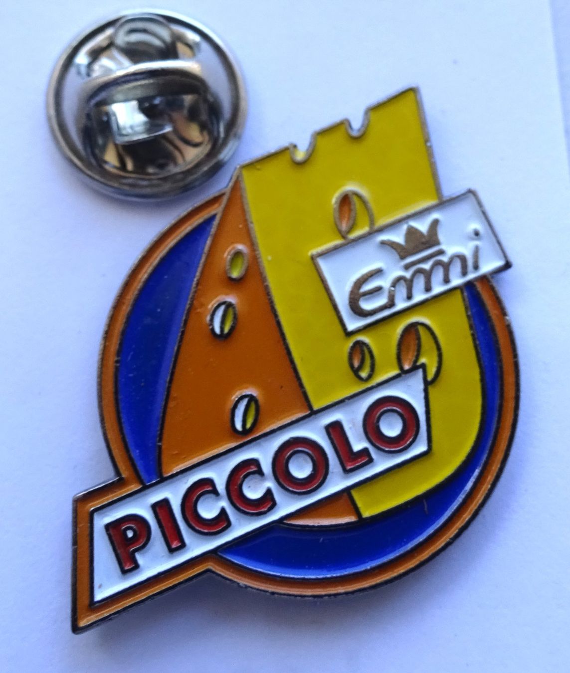 Placchette & Badge: Pin Käse PICCOLO  Emmi – Usato da Utzenstorf venduto da BUtter81