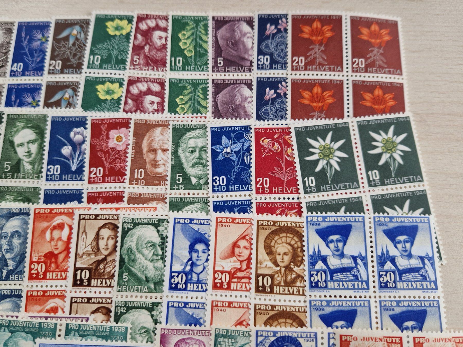 Tutti i francobolli: Ansammlung PJ 4er Blöcke, ab 1.- – Usato da Burgdorf venduto da Glossy01 2