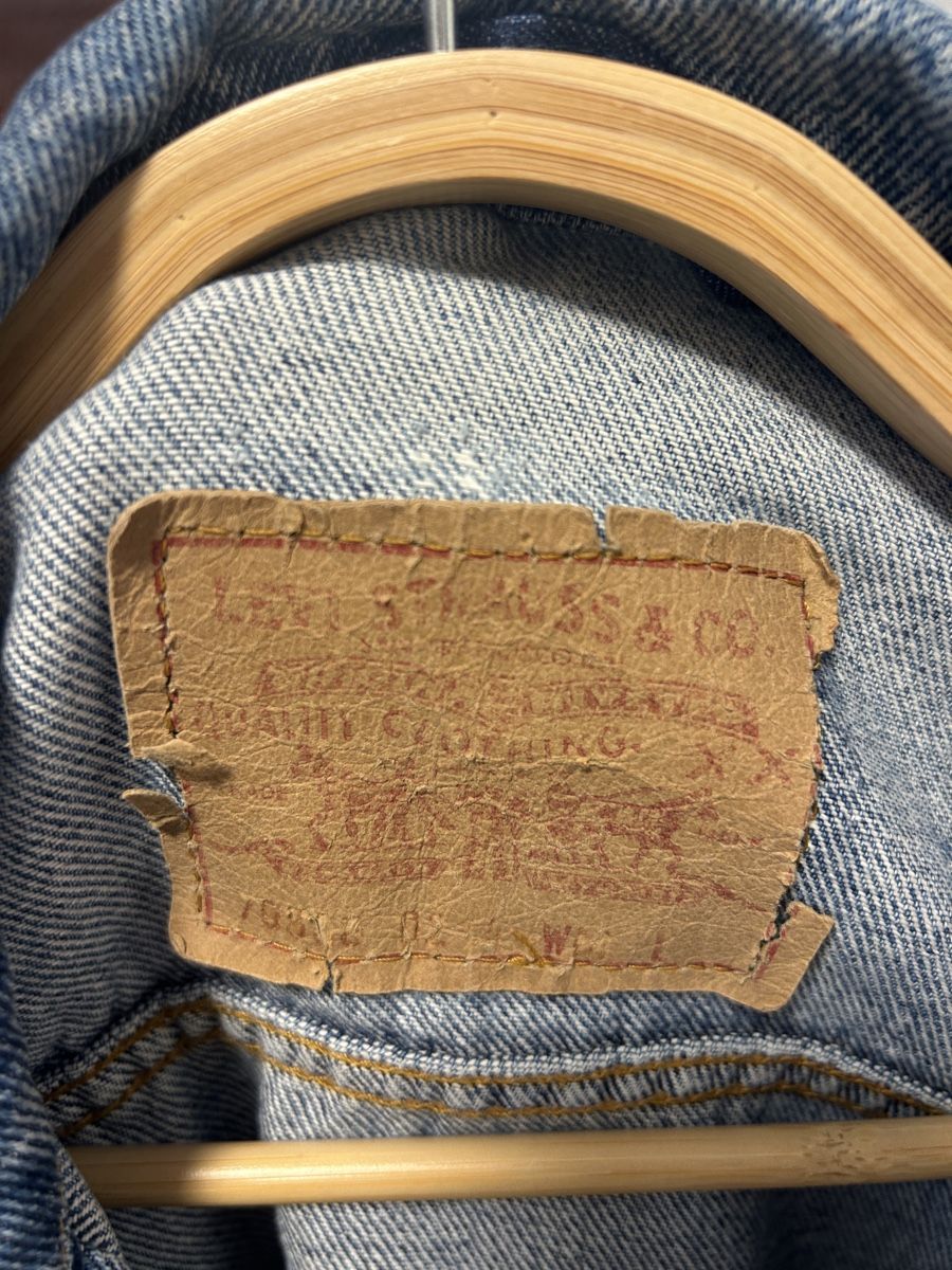 Levi's Vestes: Levis Oversized Light Blue Jean Jacket Size S-M – D'occasion à Zürich par Secondhanddealer 1