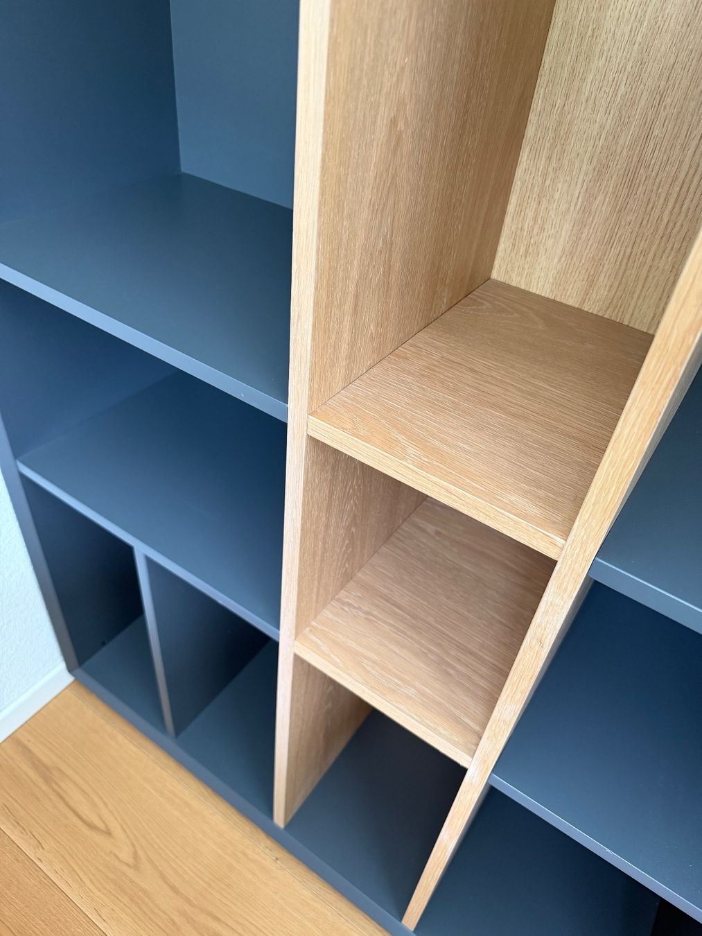 Pfister Scaffali: Modernes Bücherregal von Möbel Pfister – Usato da Mels venduto da treyana 1