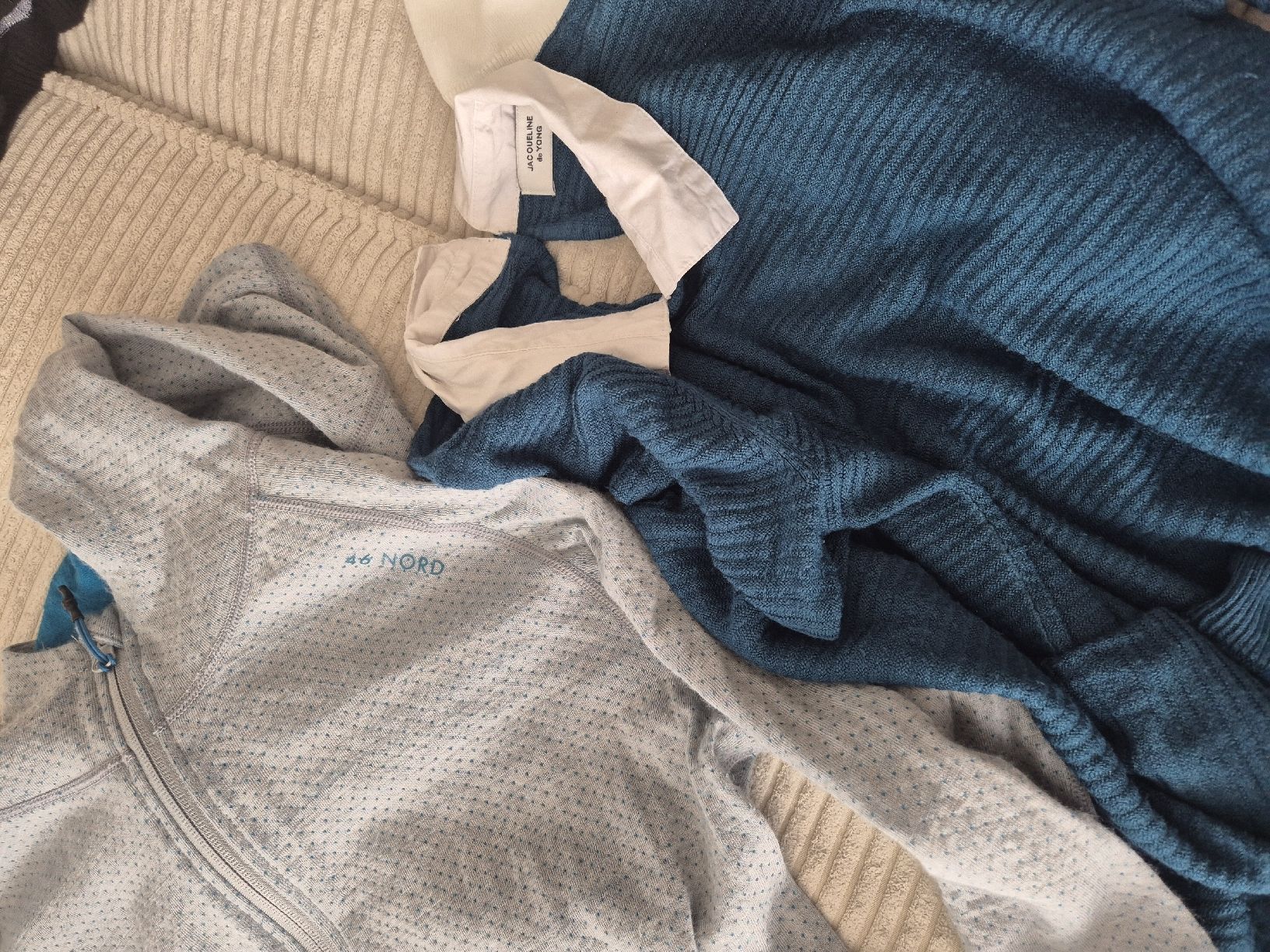 Kleiderpakete: 12 Stk neuwertige Pullover und Jäckchen – Gebraucht aus Schaffhausen von Nachtschwaermerin 3