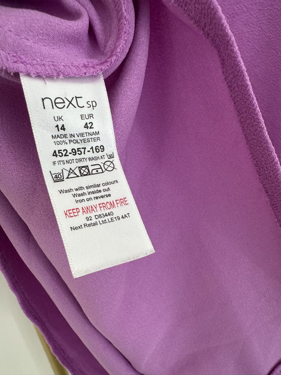 Next Camicette: Next Bluse in kräftigem Violett – Usato da Zürich venduto da di_archive 3