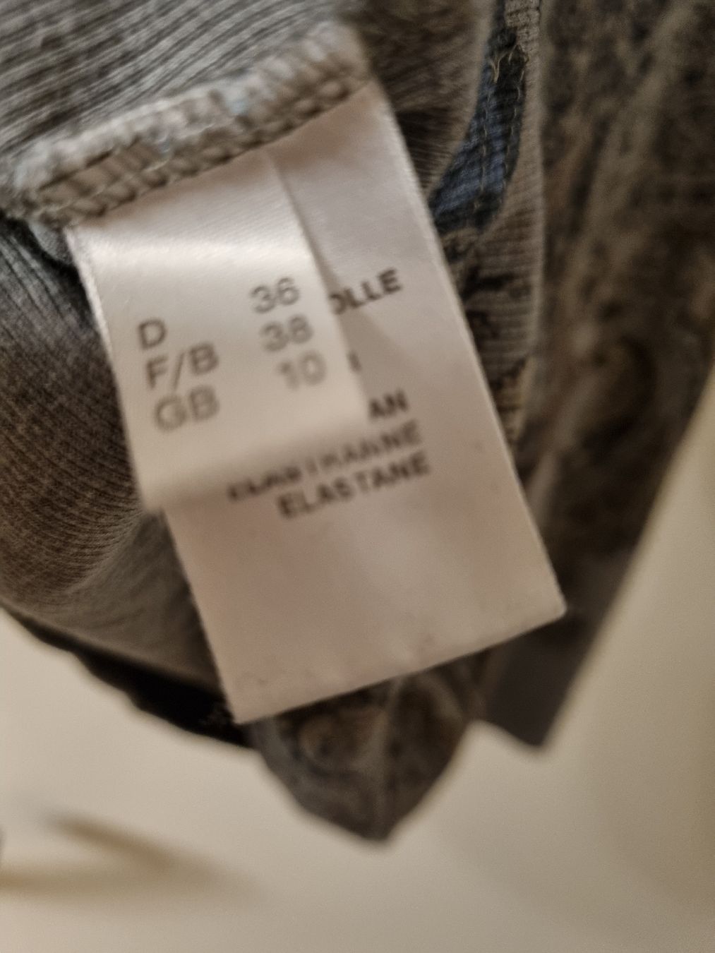 Maglioni & Felpe: Sweatshirt Gr. 36 – Usato da Thalwil venduto da Briscolina 2