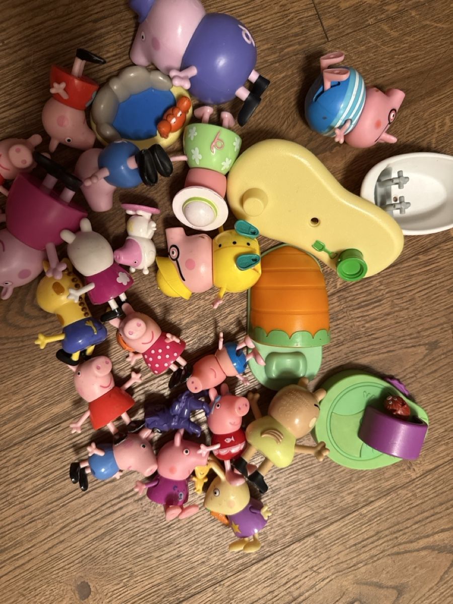 Jouets: Peppa Pig & Co Figuren – D'occasion à Zweisimmen par Fabianrieben