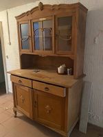 Buffet Schrank Holz mit Vitrinenteil und Schubladen Gebra...