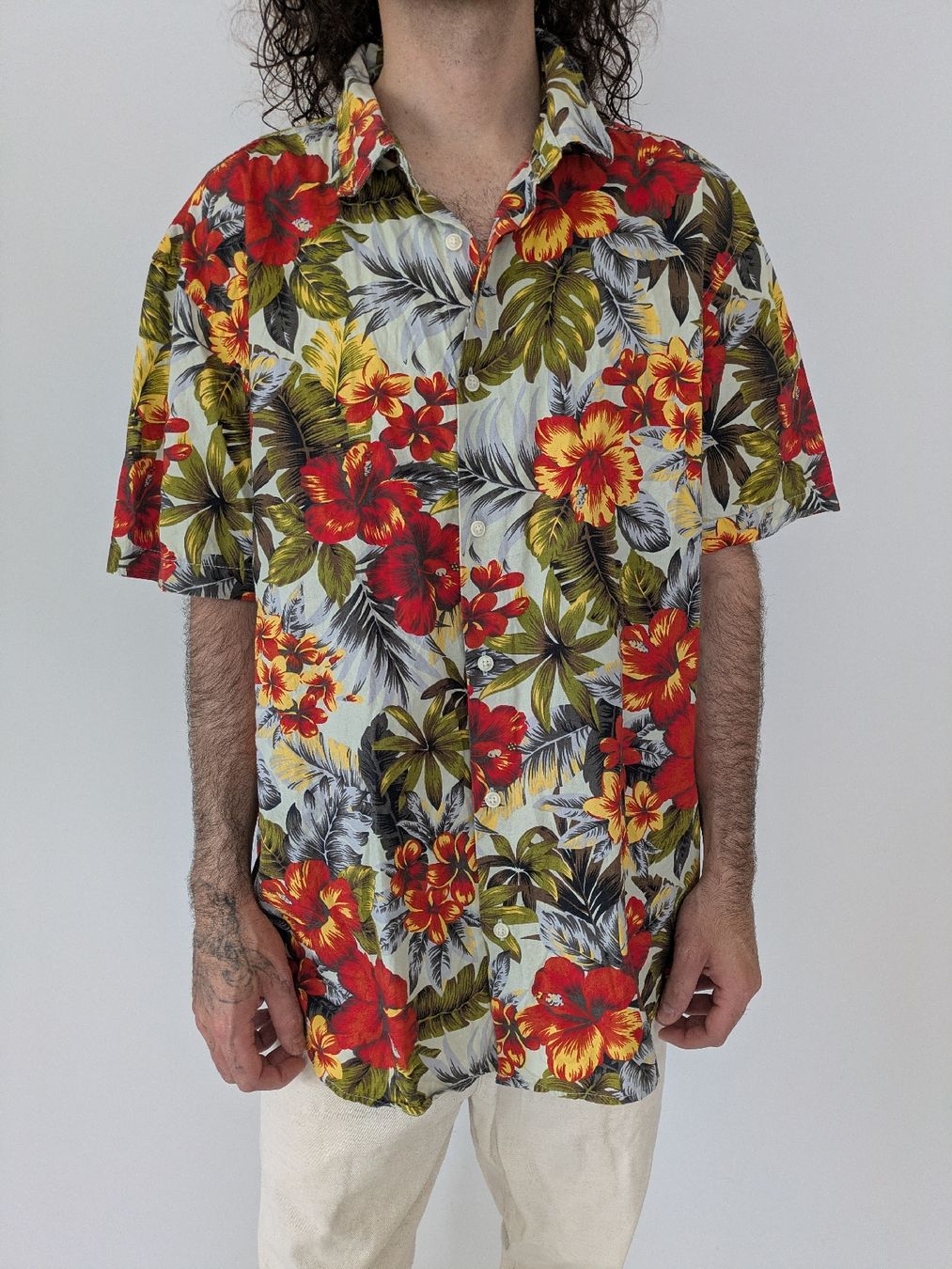 Hemden: Herren Hemd Kurzarm Grösse XL Blumenmuster  – Gebraucht aus Rorschach von joh_v2y2
