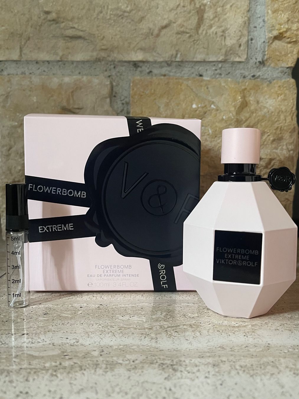 Profumi & Eau de Toilette: Viktor&Rolf - Flowerbomb Extreme, 5ml Abfüllung – Nuovo (secondo la descrizione) da Oberdorf BL venduto da Fiomina1