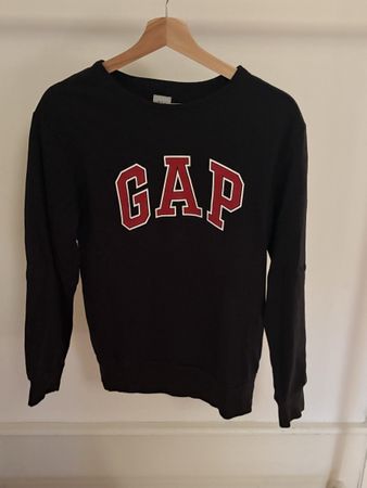 GAP Pullover schwarz mit Logo Grösse XS guter Zustand