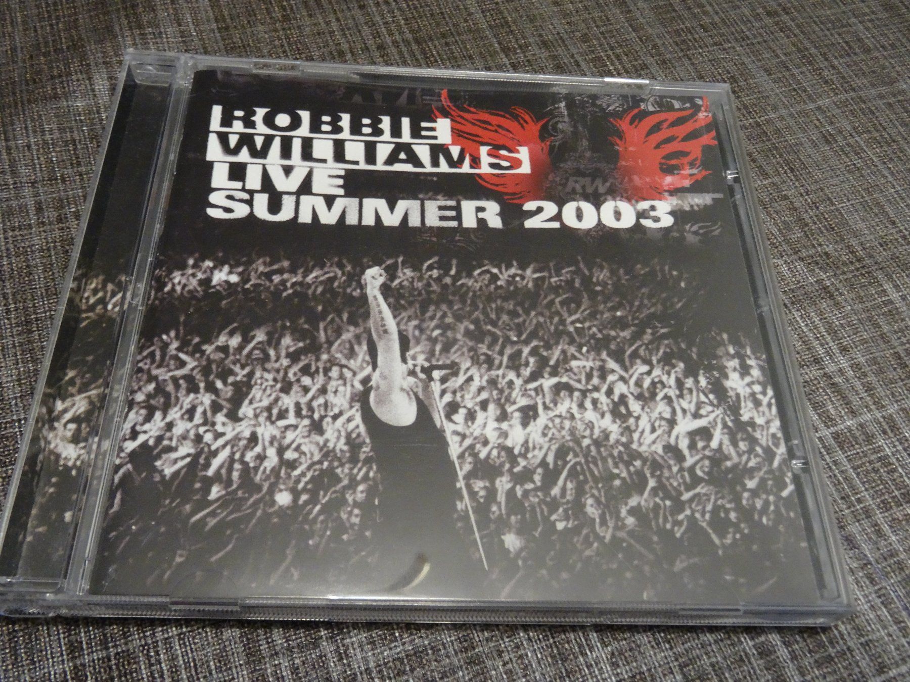 CD: Robbie Williams - Live Summer 2003 CD – Usato da Olten venduto da Disc-Ausverkauf