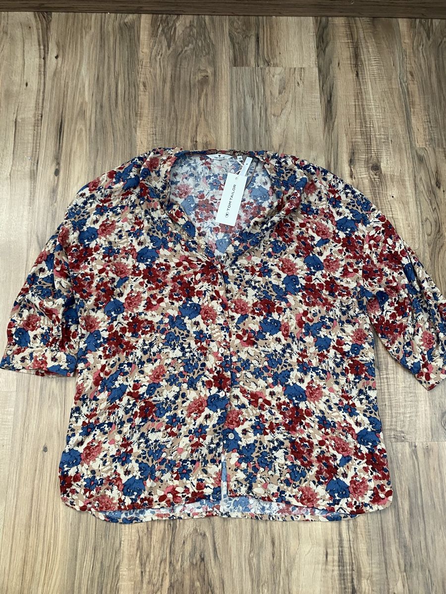 Tom Tailor Camicette: Tom Tailor Bluse mit Blumen Muster Gr. 40  - neu – Nuovo (secondo la descrizione) da Grasswil venduto da pp7830