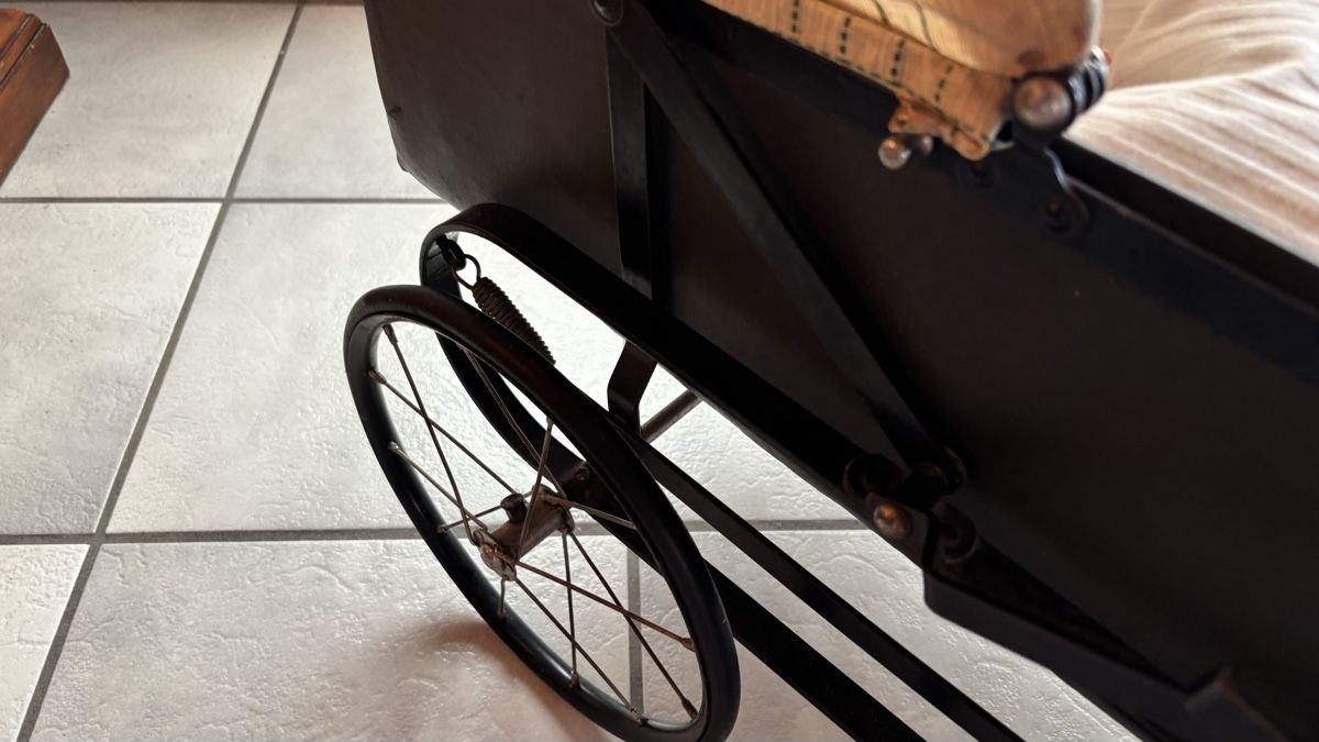 Carrozzine per bambole: Vintage Puppenwagen – Usato da Balsthal venduto da wasserente 4