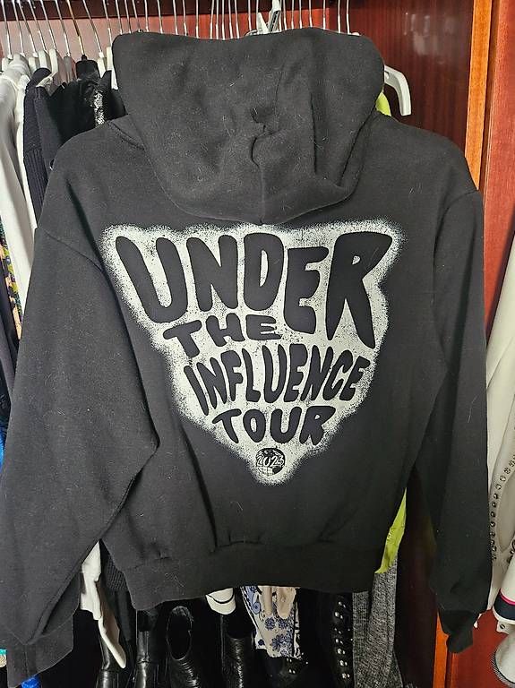 Pulls & Sweat-shirts: Chris Brown Hoodie – D'occasion à Frauenfeld par Jewells-Child 1
