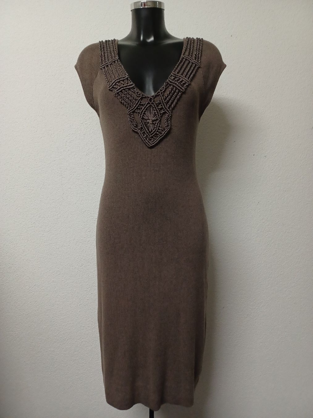 Vestiti: BANDOLERA Design Feinstrick Kleid Gr.M/L – Usato da Luzern venduto da GoSecond