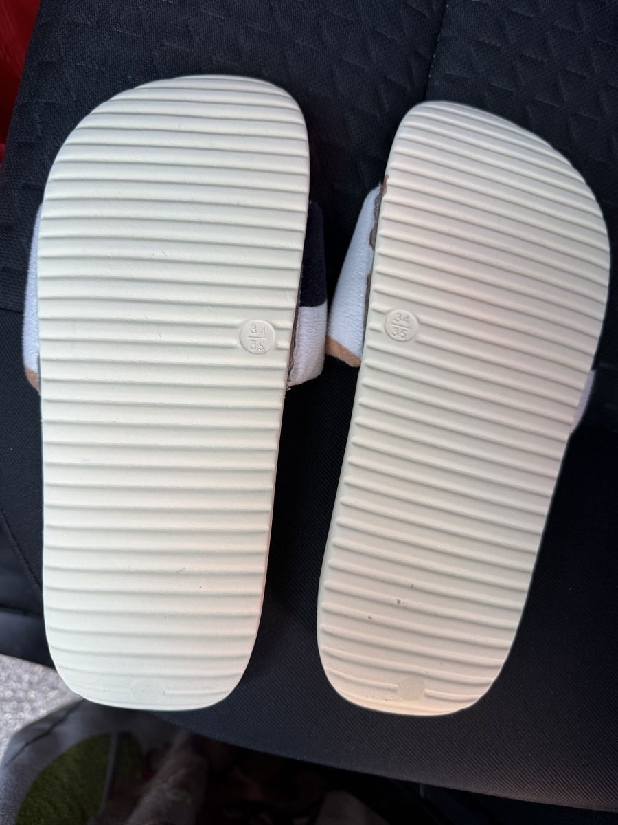 Scarpe per ragazzi: Slippers Kinder Grösse 34/35 – Nuovo (secondo la descrizione) da Rupperswil venduto da ConradD 1