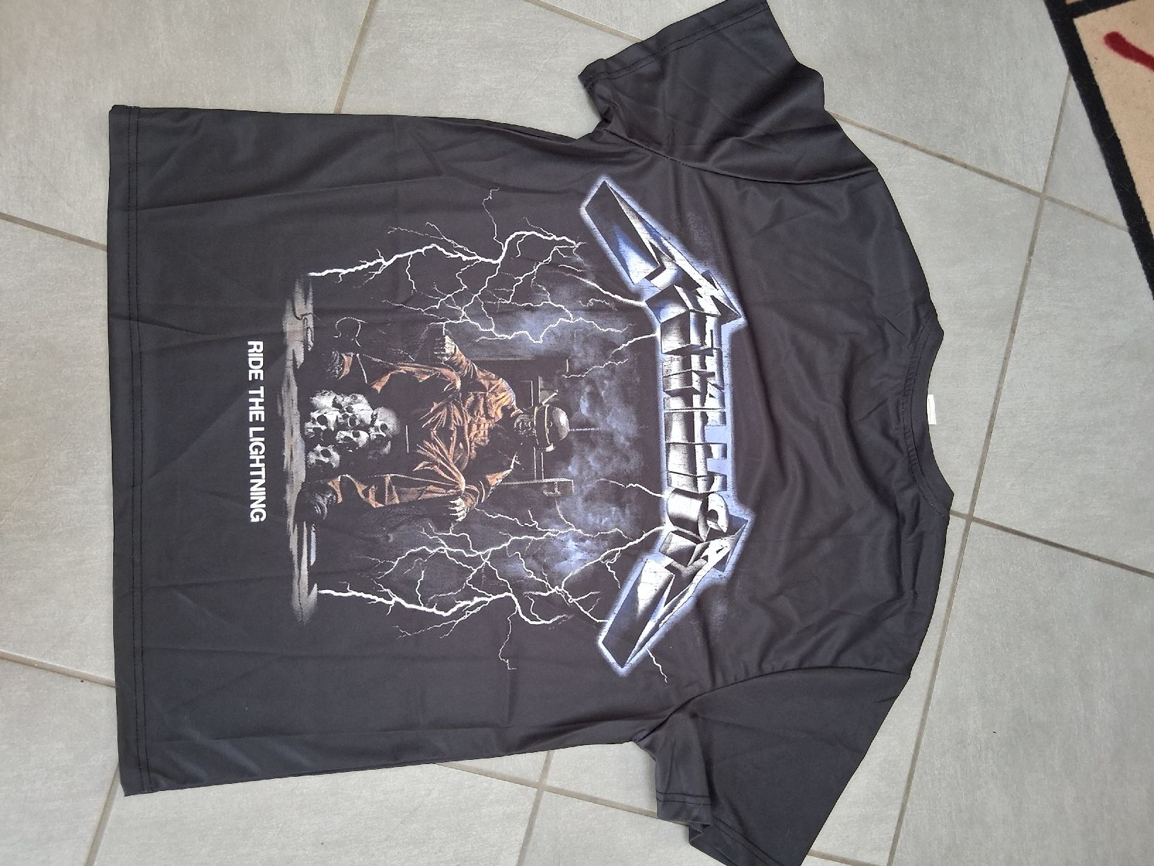 T-shirt: ts metallica- Ride the Lightning  – Nuovo (secondo la descrizione) da St-Cergue venduto da VeganWarrior 1