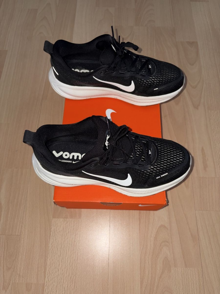 Herrenschuhe: Nike Vomero 18 – Neu (gemäss Beschreibung) aus Unterägeri von abc_t2yc 1
