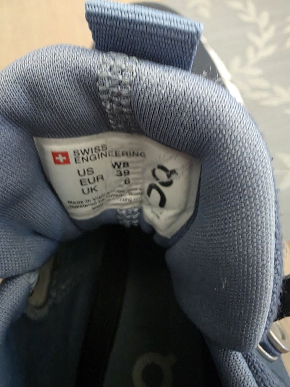On Damenschuhe: ON Running Boots Grösse 39 Zustand gut – Gebraucht aus Rikon im Tösstal von Quimy68 3