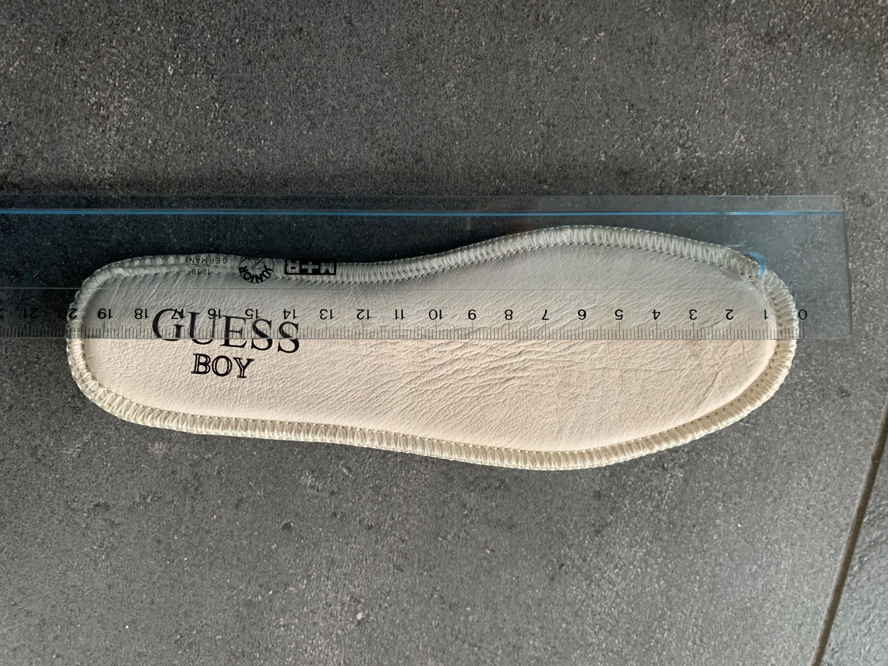 Guess Scarpe per ragazzi: neue Guess Schuhe Gr. 31 – Nuovo e nell'imballaggio originale da Worblaufen venduto da Savanne05 3