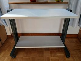 Schreibtisch mit Rollen, ideal für Homeoff 
