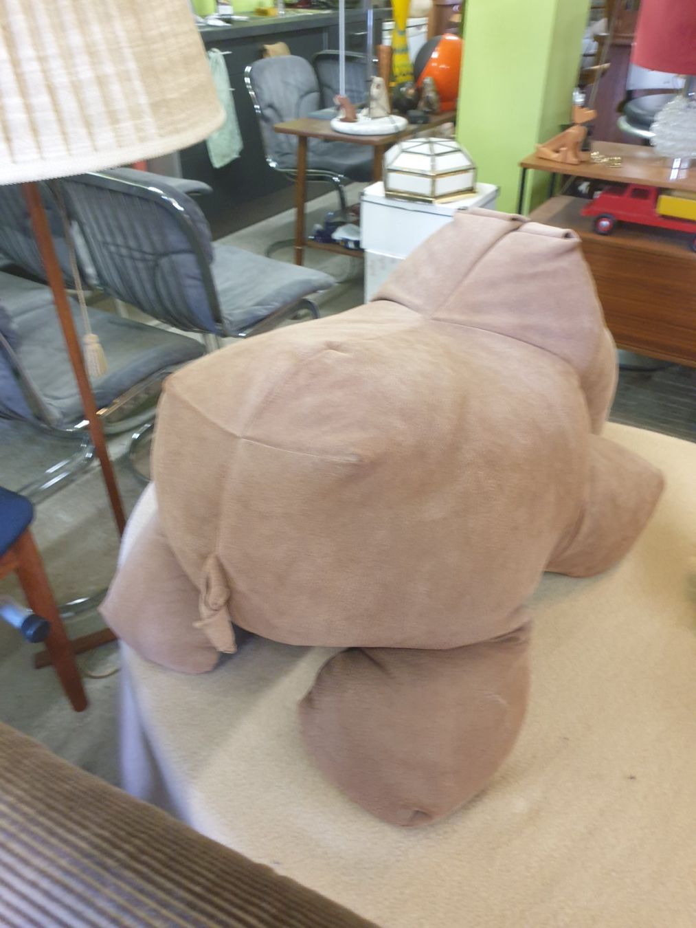 Tabourets: Hippo Hocker  aus Wildleder 70's – D'occasion à rebstein par spacy73 2