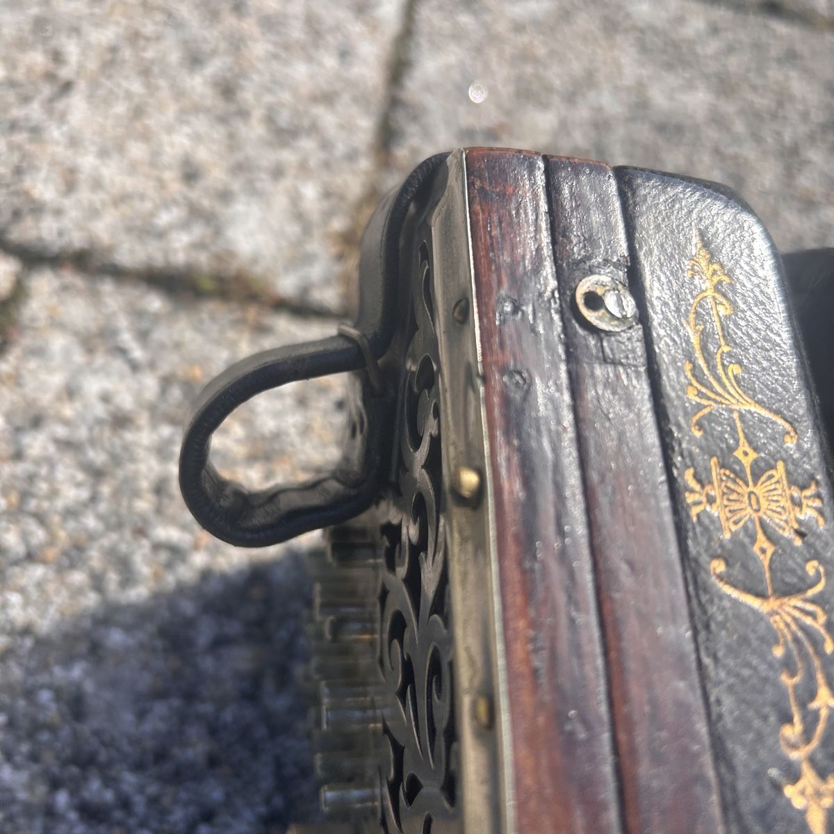 Strumenti musicali: Englische  oder Französische Concertina – Usato da Laufen venduto da belleskulptur 1