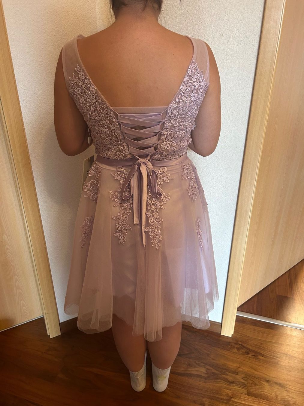 Vestiti: Cocktailkleid Flieder Grösse S – Nuovo (secondo la descrizione) da Belp venduto da alaska2006 3