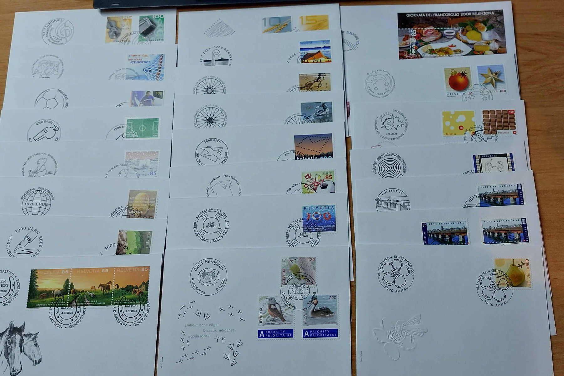 Tutti i francobolli: F2008 - FDC série complète 2008 – Nuovo e nell'imballaggio originale da Trélex venduto da Phil_Albert