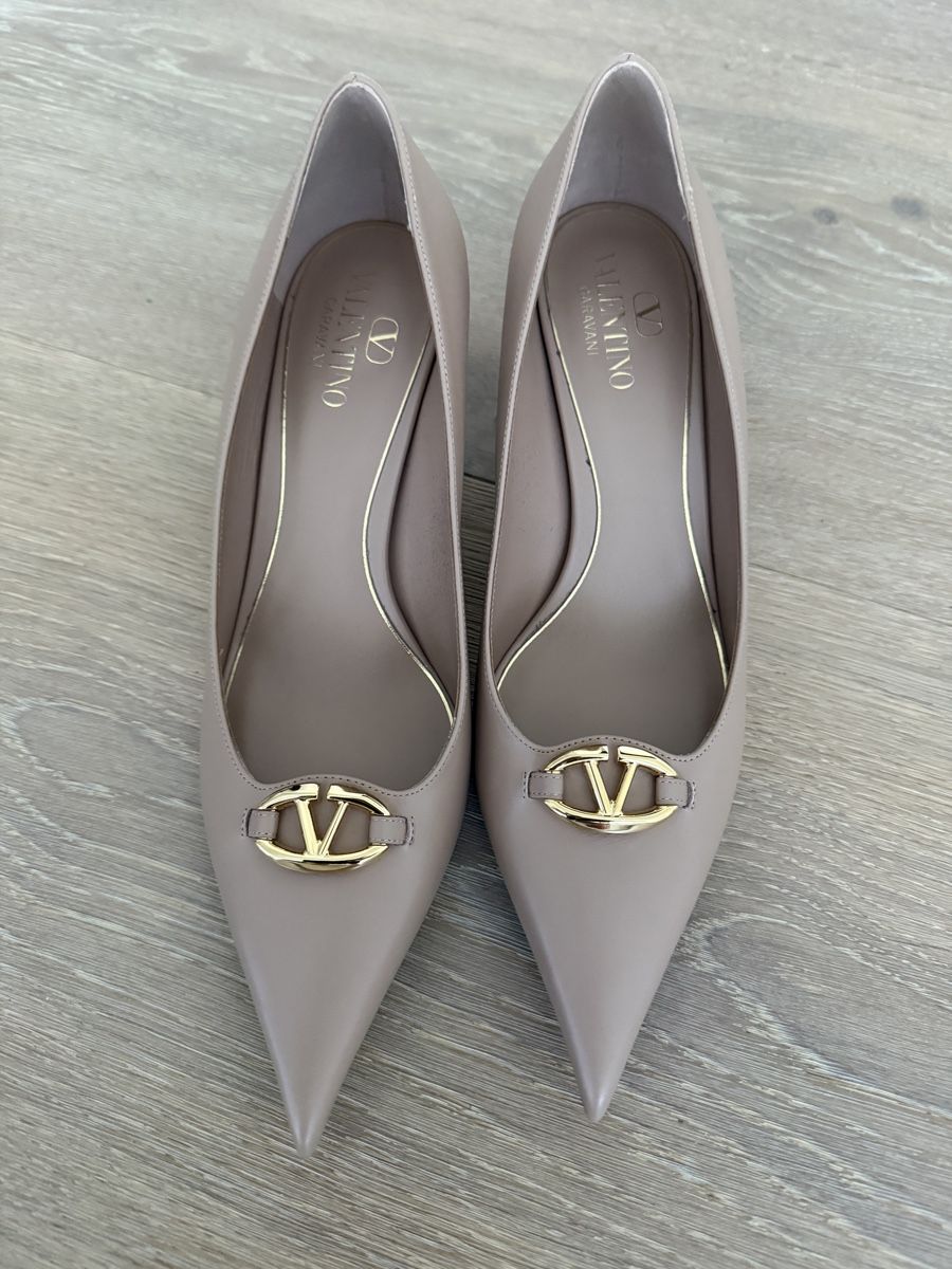 Valentino Scarpe da donna: Valentino Garavani Pumps - Grösse 38.5  – Nuovo e nell'imballaggio originale da Oberentfelden venduto da mir_6dfk
