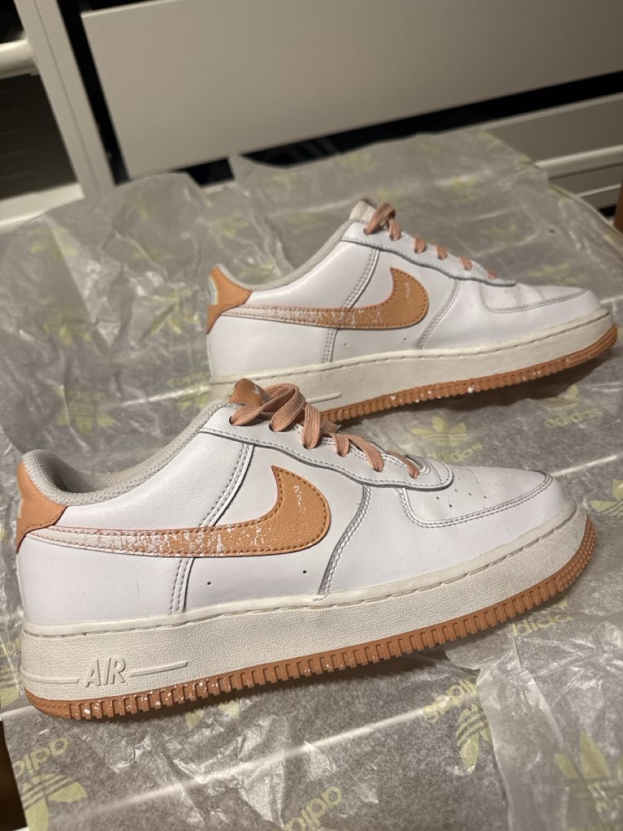 Nike Scarpe da donna: Nike Air Force 1 Damenschuhe, Grösse 39 – Usato da Dietikon venduto da daryam