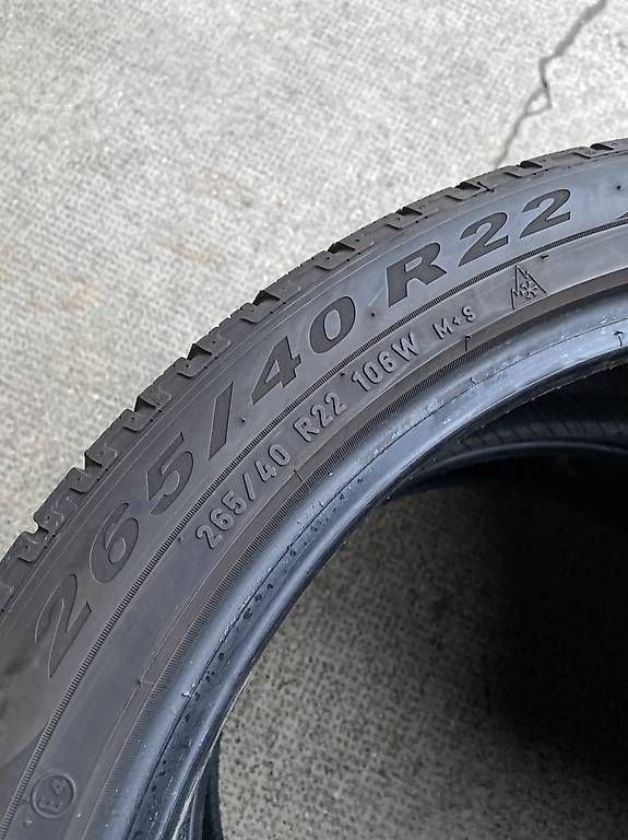 Pneus & Roues: 2 x 265/40/22 Pirelli Winterreifen  – D'occasion à Frasnacht par nobloff 1