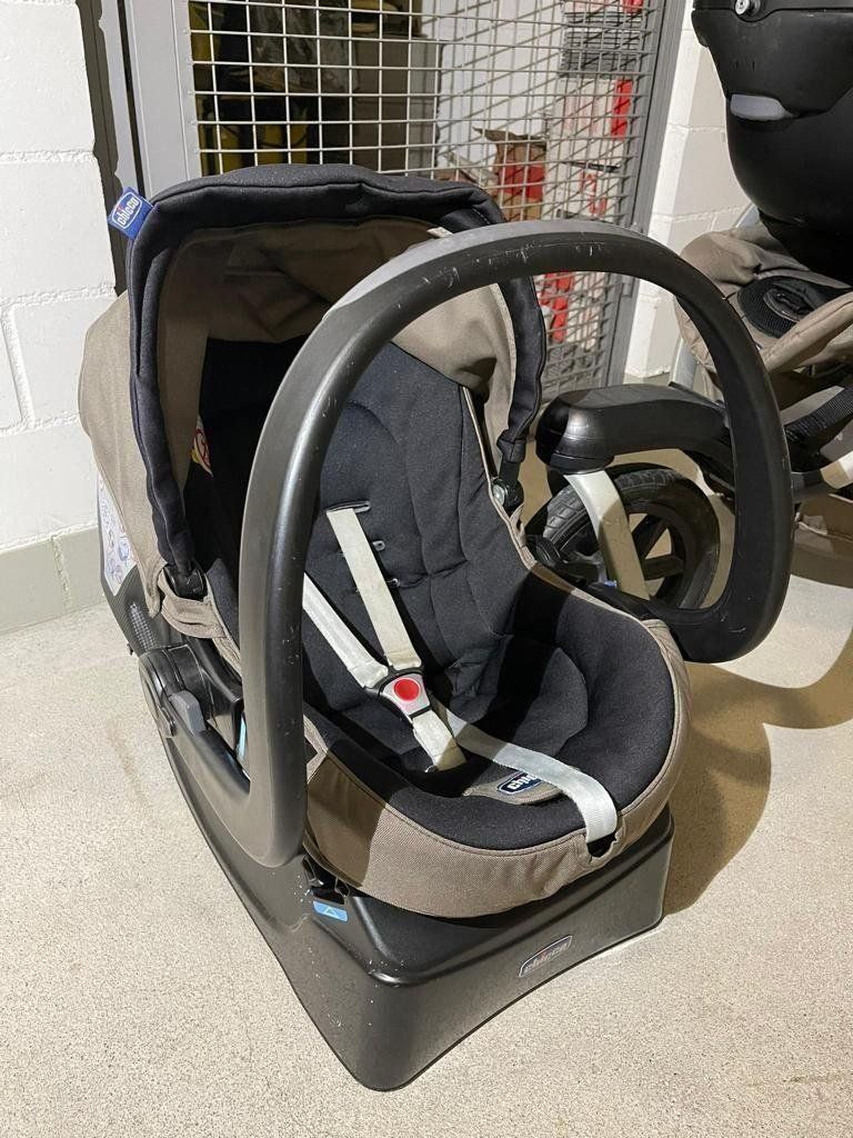 Chicco Carrozzine: Kinderwagen – Usato da Winterthur venduto da Diva019 3