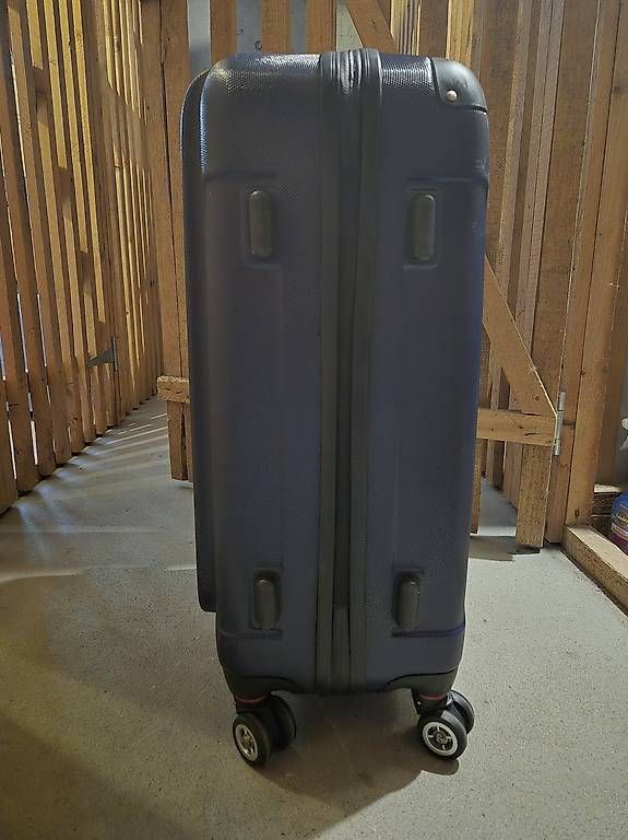Valises de voyage: Blauer Reisekoffer – D'occasion à Ettingen par mus_qx88 2