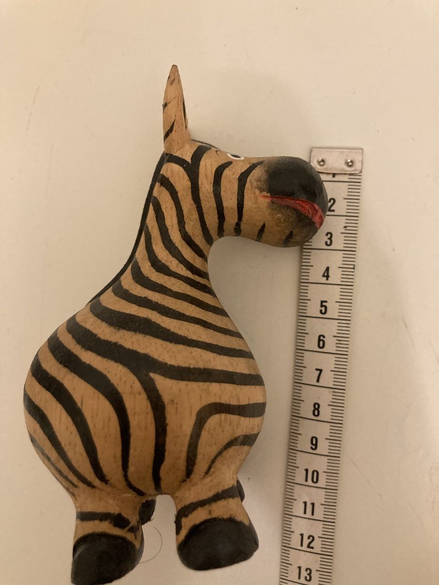 Giocattoli: Entzückendes Handgeschnitztes Zebra aus Holz – Usato da Allschwil venduto da Maline1 4