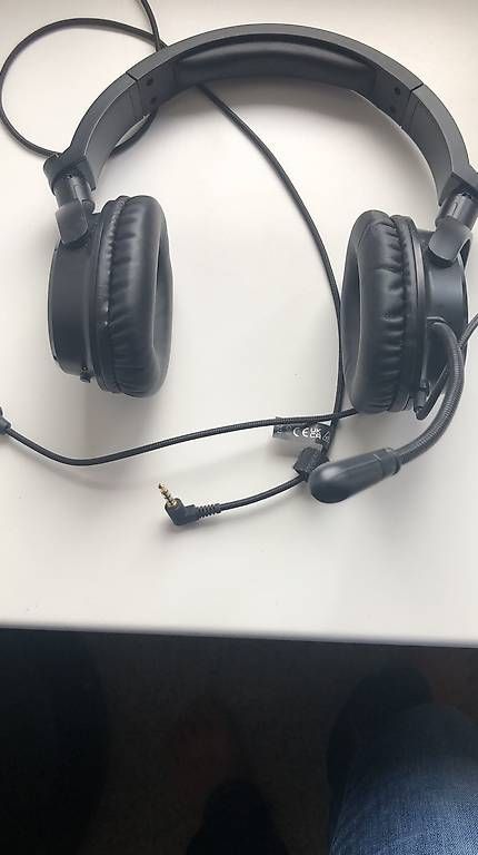 Casques audio: PS Kopfhörer mit Halterung – D'occasion à Hirzel par i4family 1
