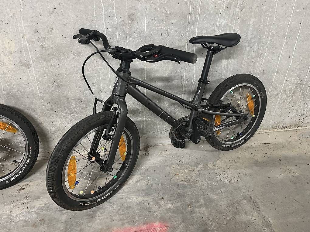 Vélos: 2x Specialized 16" – D'occasion à Veyrier par jor_sw92 2