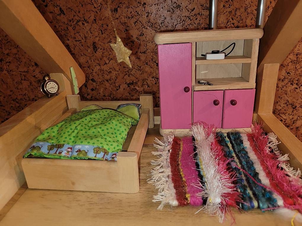 Maisons & Meubles de poupées: Grosses Puppenhaus möbliert  – D'occasion à Ennetbaden par gav_x67b 1