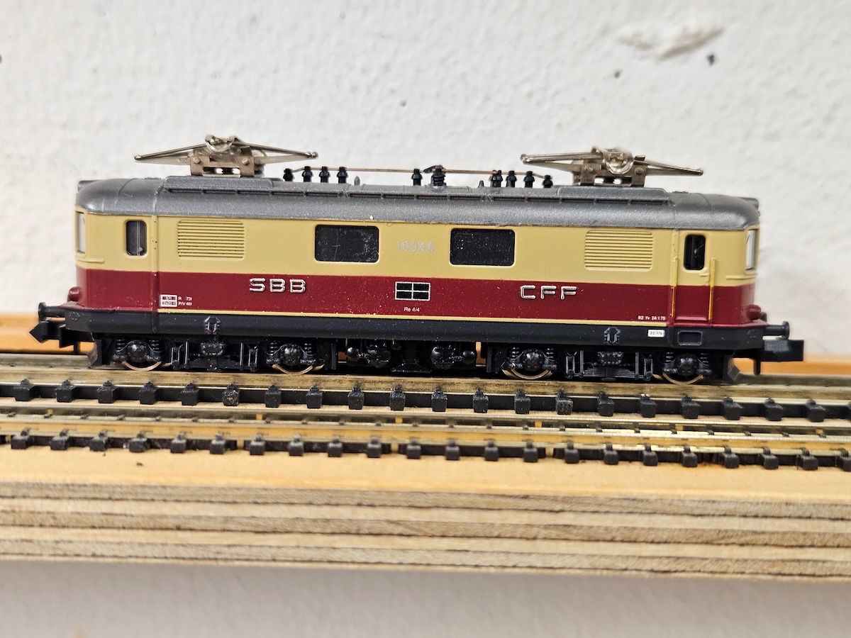 Hobbytrain Modellini di ferrovie: Re 4/4 I Digital spur N – Usato da Gunzgen venduto da luwy 2