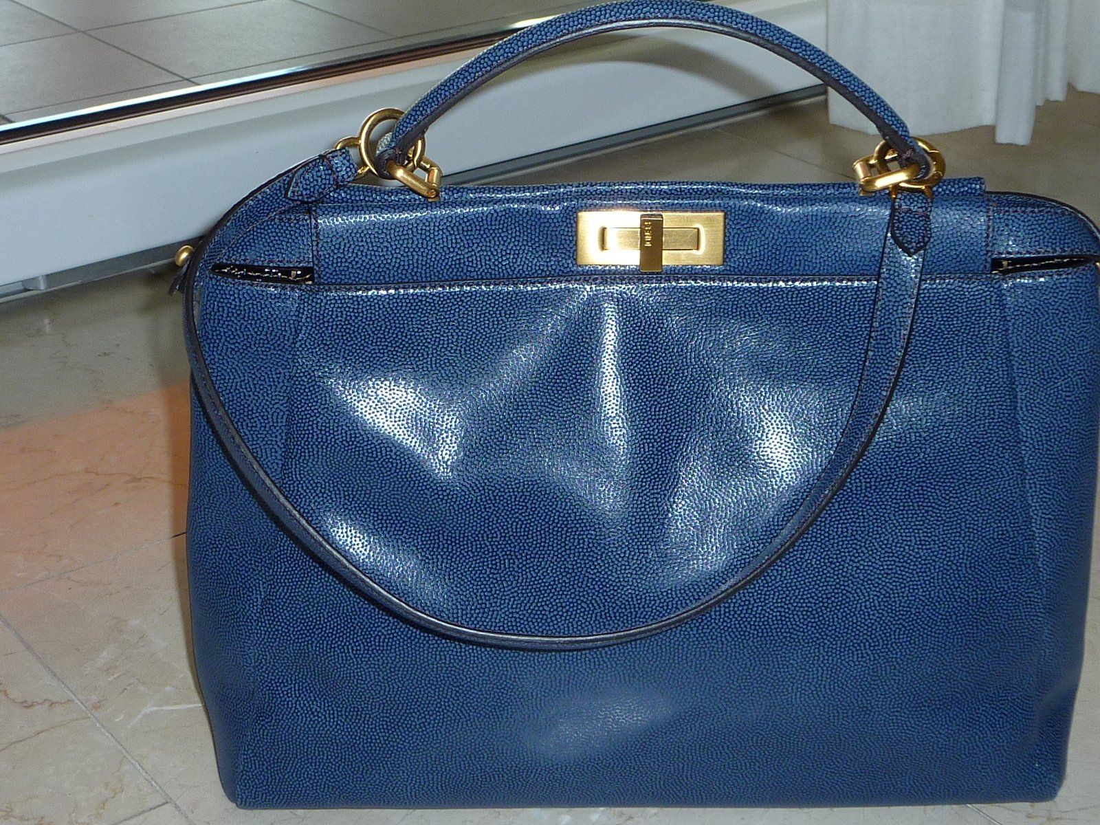 Fendi Borse da donna: Fendi Peekaboo Handtasche large – Nuovo (secondo la descrizione) da Luzern venduto da jho_ktt2