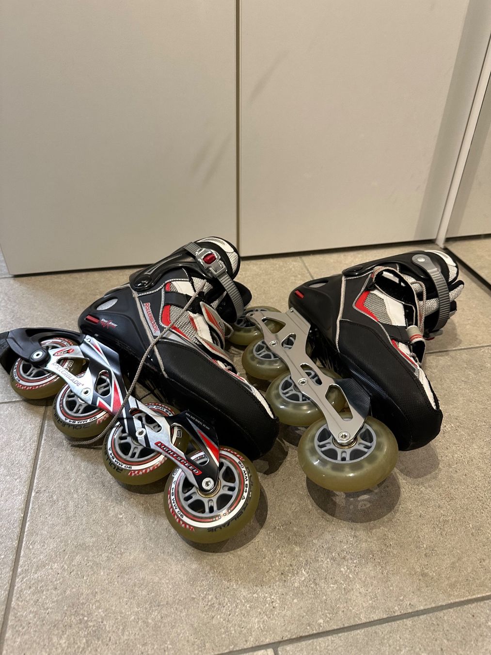 Pattini in linea & Pattini a rotelle: Inline Skates ROLLERBLADE ERWACHSENE – Usato da Ziefen venduto da elika 4