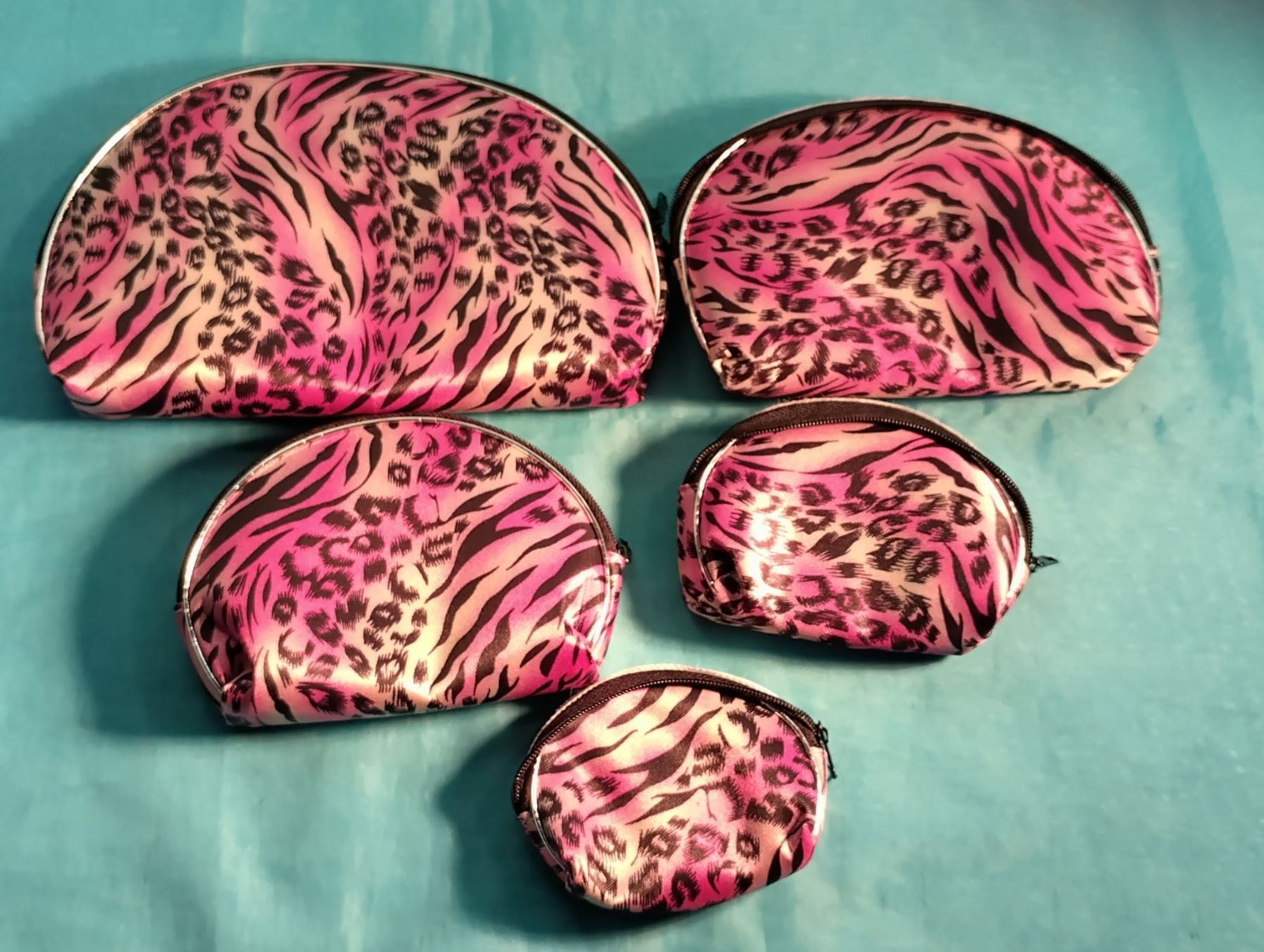 Sacs femmes: 5 Täschchen in einem – Neuf (Voir description) à Bellach par JingleCherry