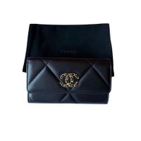 Chanel 19 Long Flap Wallet, Kalbsleder, goldene Hardware