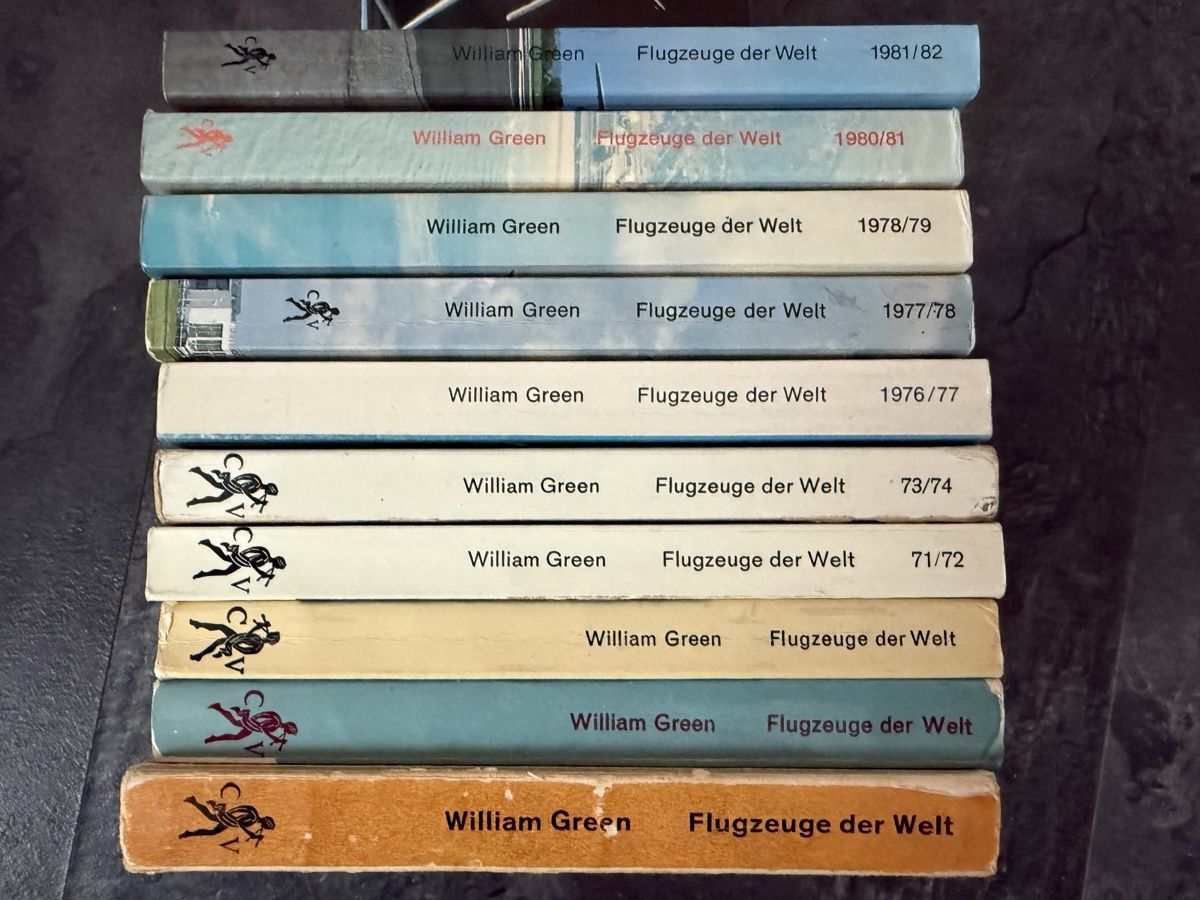 Libri: 19 Bände Flugzeuge der Welt – Usato da Diepoldsau venduto da andianni01 1