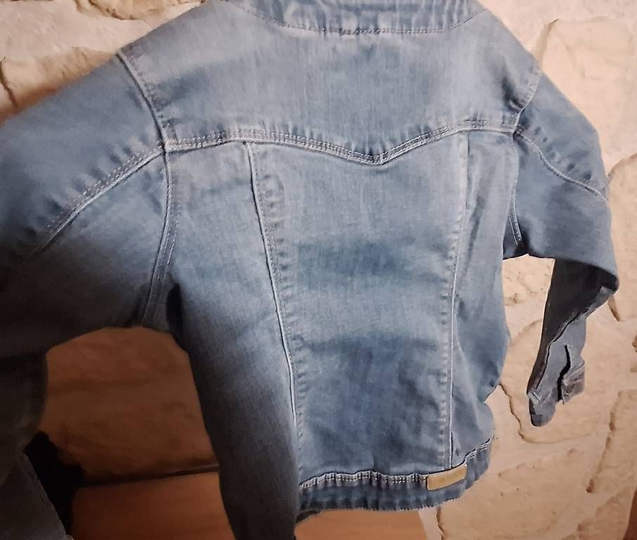 Okaidi Giacche & Cappotti: Veste jeans Okaidi taille 116/ 6 ans – Usato da La Chaux-de-Fonds venduto da kellina 1