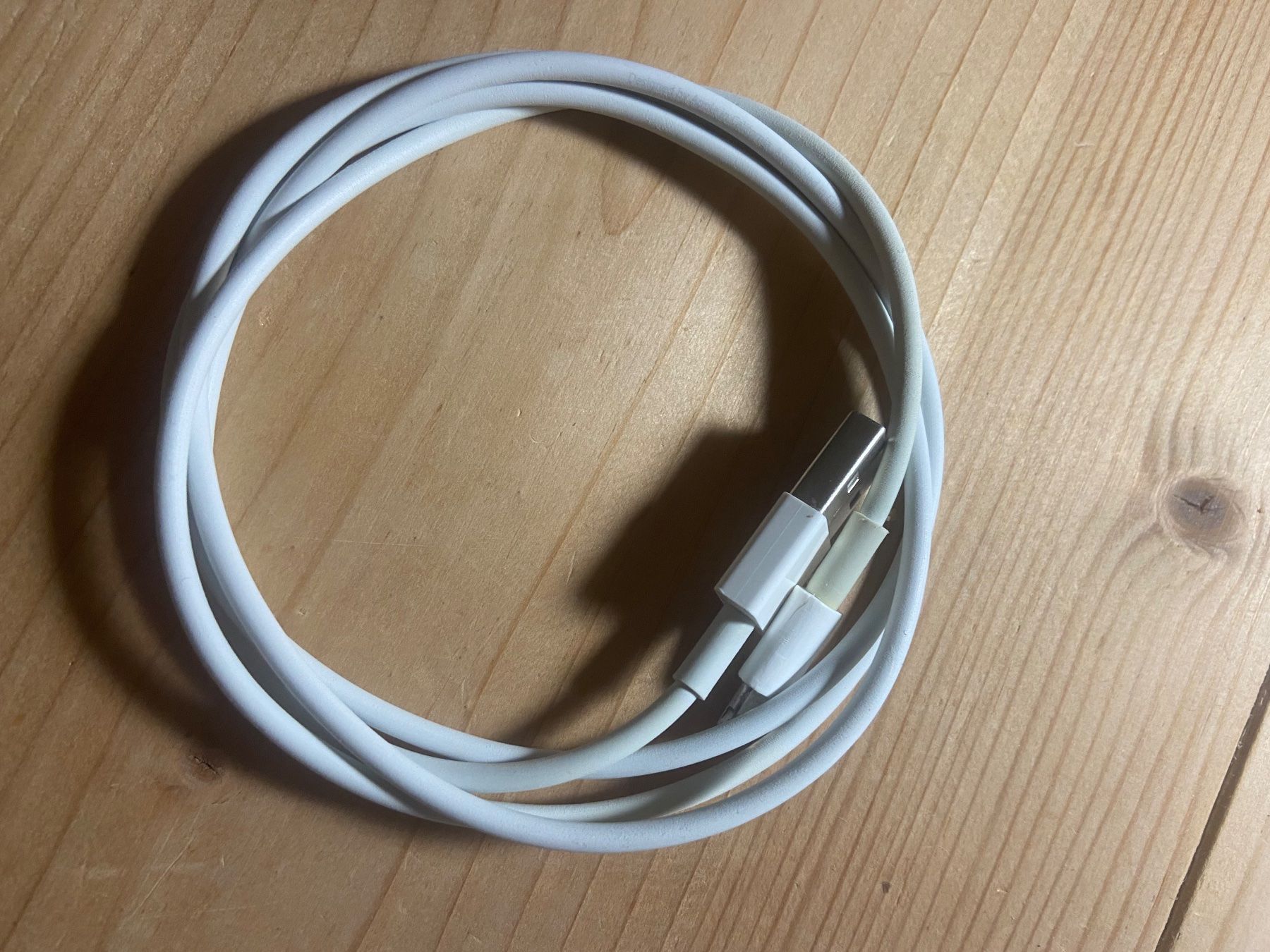Apple Caricabatterie: Iphone Ladekabel, Lightning Kabel 2 Meter – Usato da Hittnau venduto da Oracel 3